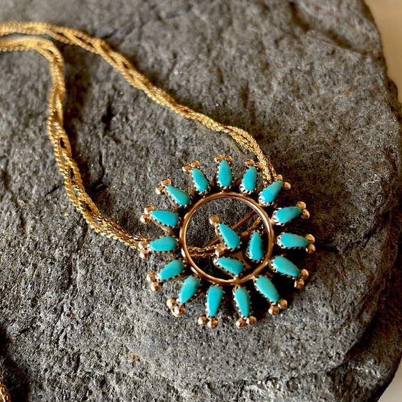 Vintage 14K Gold Zuni Turquoise Needlepoint Pin Brooch Vintage 14K Gold Zuni Turquoise Needlepoint Pin Brooch